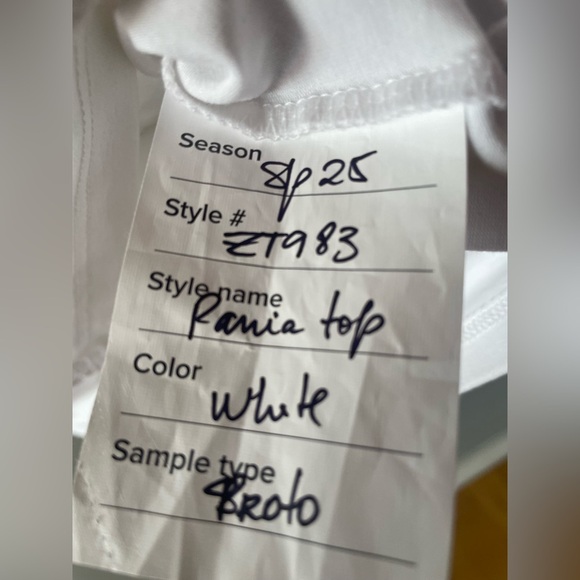 Cinq à Sept pania top - NWOT - Picture 5 of 5